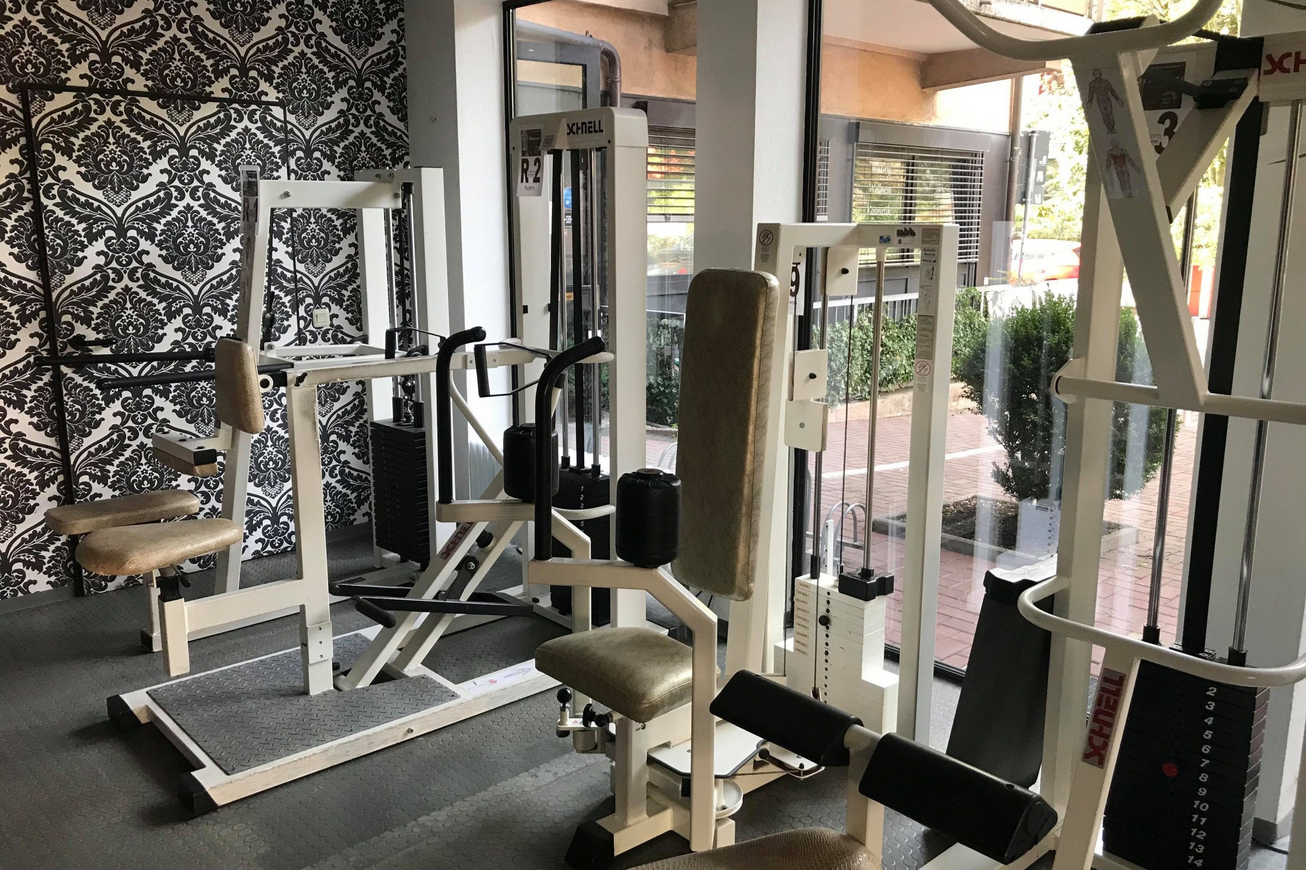 Gesundheit und Fitness im Studio21 in Nürnberg Zentrum mit Rückengeräten