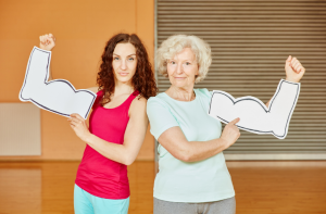 Abnehmen ab 40 erfordert Muskulatur wie diese beiden älteren Damen zeigen