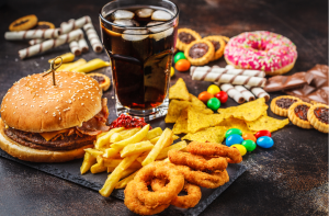 Kalorienbomben aus Junk Food zusammengestellt